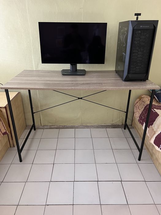 Офис бюро за компютър