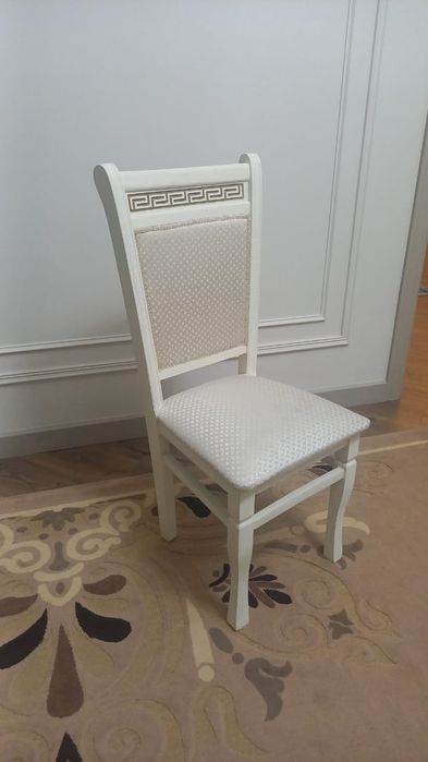 Стулья в количестве 18 шт