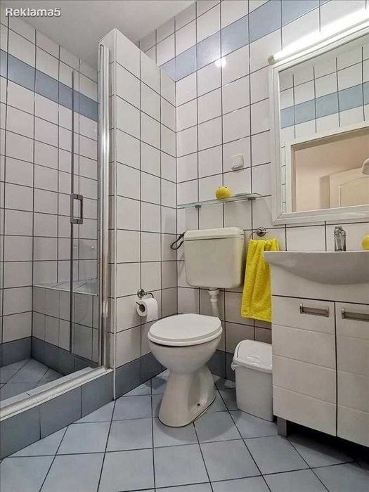 Дава се под наем Двустаен апартамент в Бургас, Изгрев - 67 кв.м за 204 € - Снимка #1