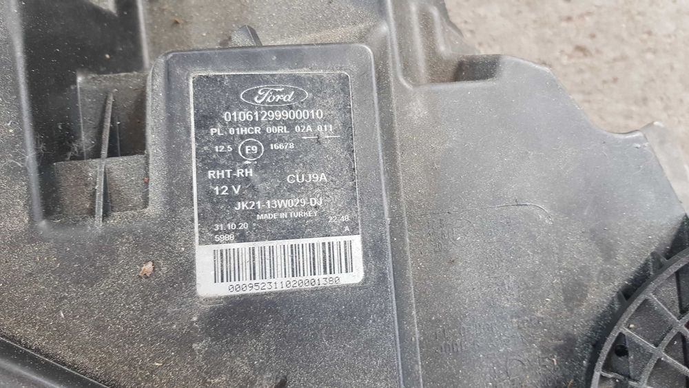 Far dreapta Ford Transit Custom daylight led, an 2021