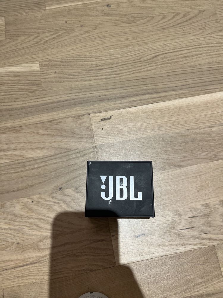 Boxa portabila JBL GO folosita