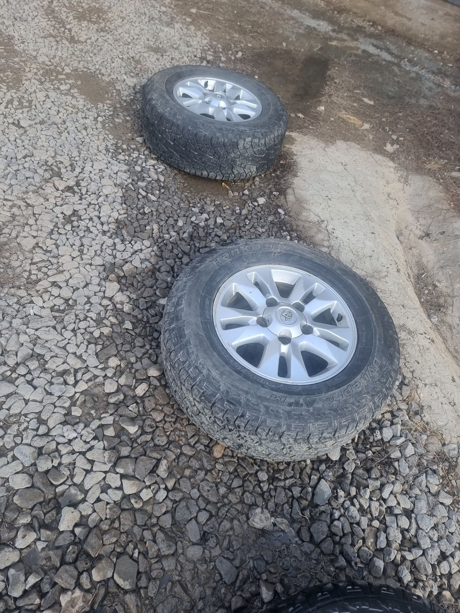 Продам резину с дисками крузак 100 200 Lx 470