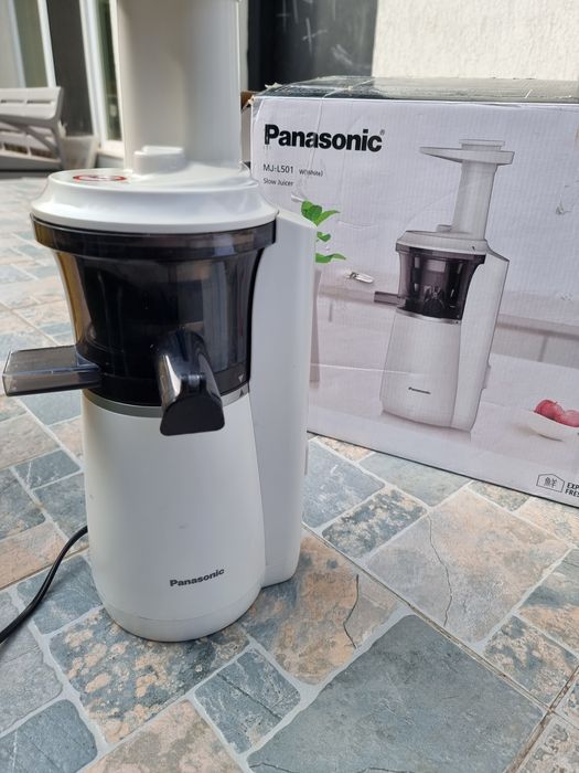 Storcator Panasonic MJ-L501KXE pentru fructe si legume , cu melc 1500W