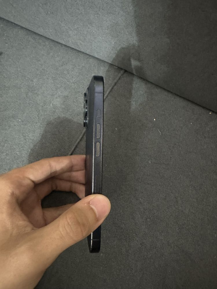 Iphone 15 pro / 256 gb