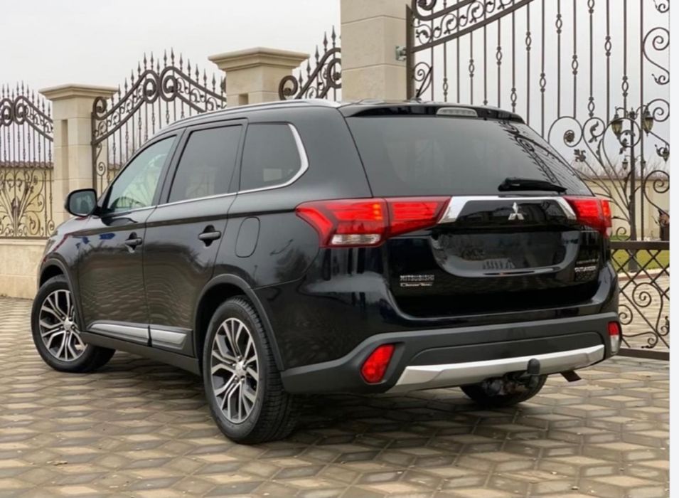 Vand sau schimb Mitsubishi Outlander