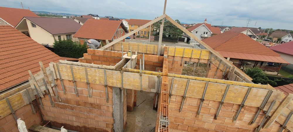 Inchiriere POPI metalici/ cofraje DOKA