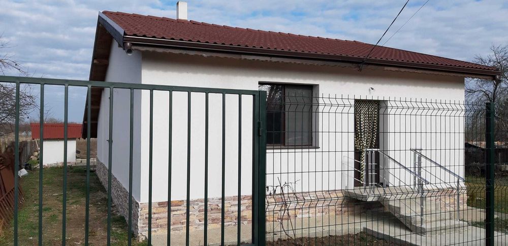 Продава се Къща в с. Кочмар, Област Добрич - 97 кв.м за 823 €/кв.м - Снимка #1