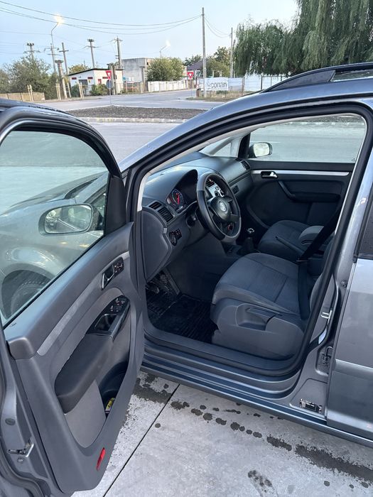 TOURAN 1.9 TDI 2006 7 Locuri