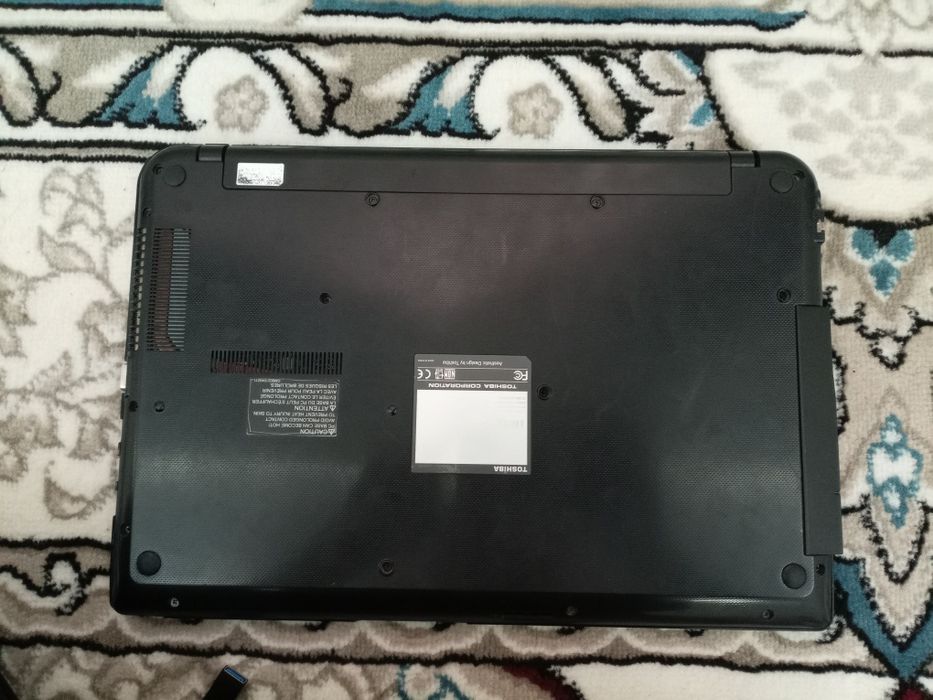 ноутбук TOSHIBA ++