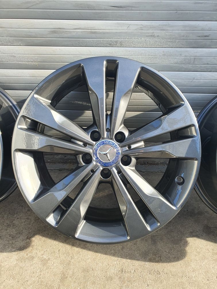 Jante mercedes Vito, Viano  CLA pe 18 A244 originale toate aceeasi laț