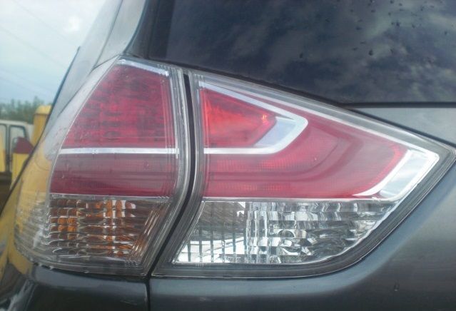 Продам задний левый фонарь на Nissan X-Trail T32