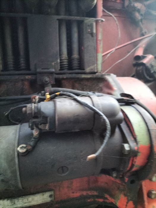 Se vinde combina fahr m66s cu motor cu răcire pe aer deutz f4l 912