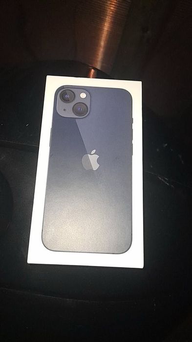 Vând iphone 13 în perfecta stare