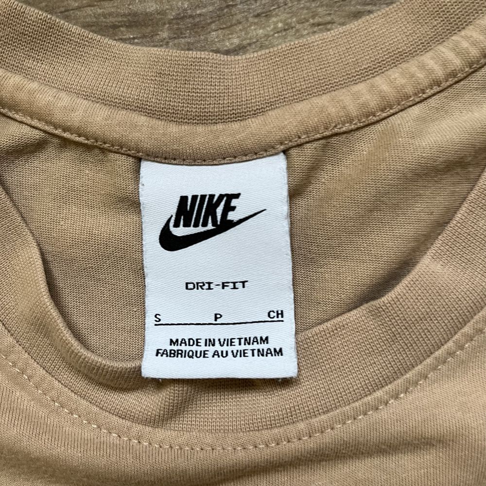 Оригинална тениска Nike Sportswear
