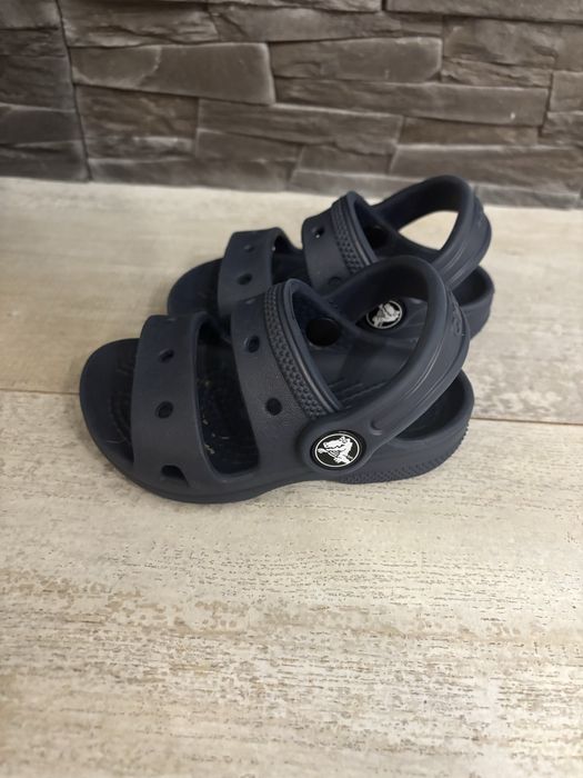 Различни номера маратонки и сандали Adidas Puma Crocs Беко Pablosky