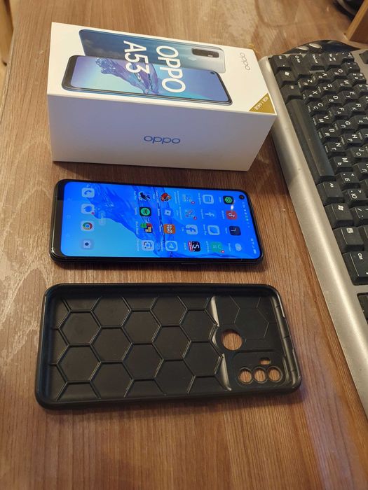 Смартфон OPPO A53 4/64Gb черный Б/У в хорошем состоянии