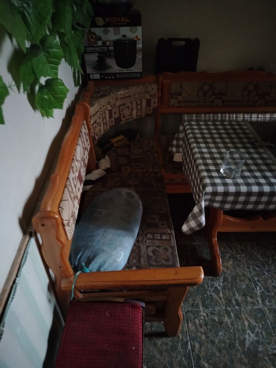 Мебель для дома (кухонный гарнитур)