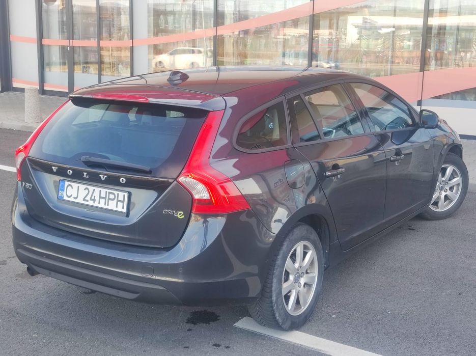 Volvo v60/ an 2012/ 1.6 diesel/ impecabil