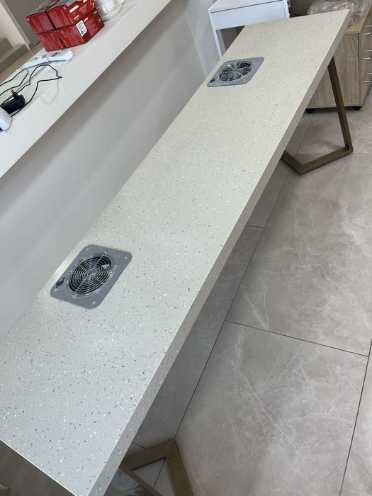 Продам маникюрные столы из искуственного камня