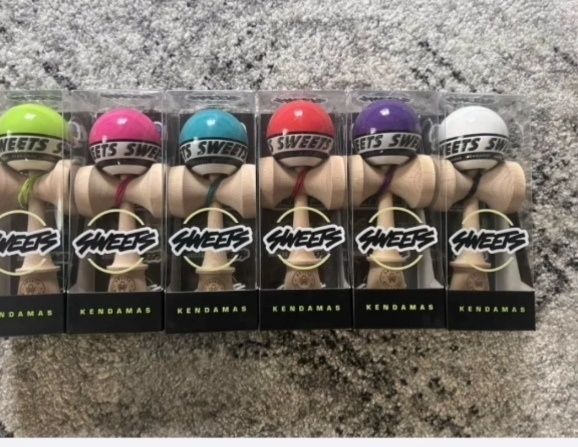 Vând kendama de la sweets
