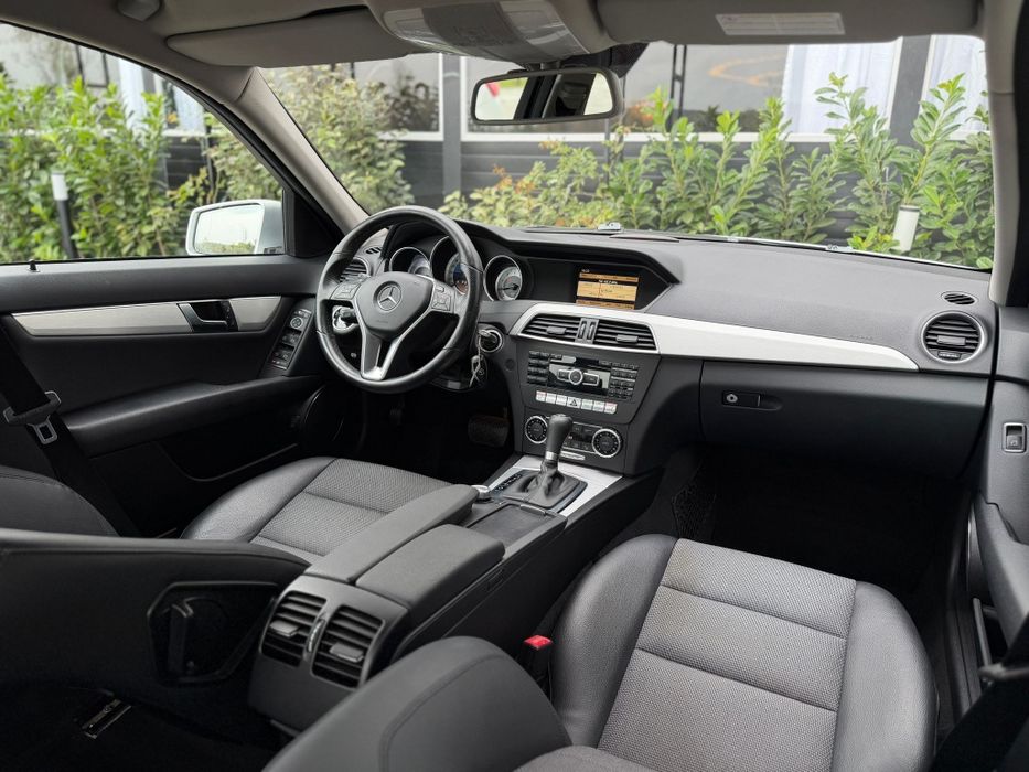 Mercedes Benz C180 ~Avantgarde~Automat~Navi~Carlig