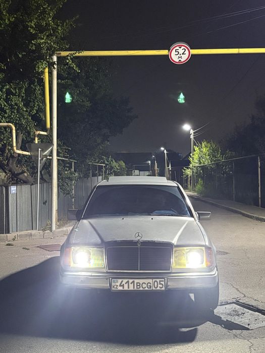 Мерседес бенц 124 2.3