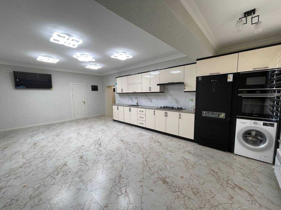 4х комнатная квартира на 4 этаже 104кв/м, в Самарканде