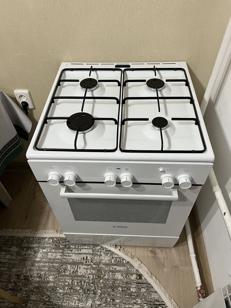 Кухонная плита Bosch HXA060B21Q белый