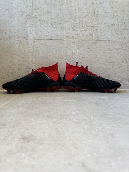 Футболни обувки Адидас Predator