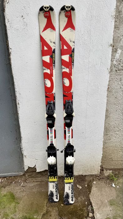 Vand schi Atomic 140-Bocanci Atomic-Casca schi cu