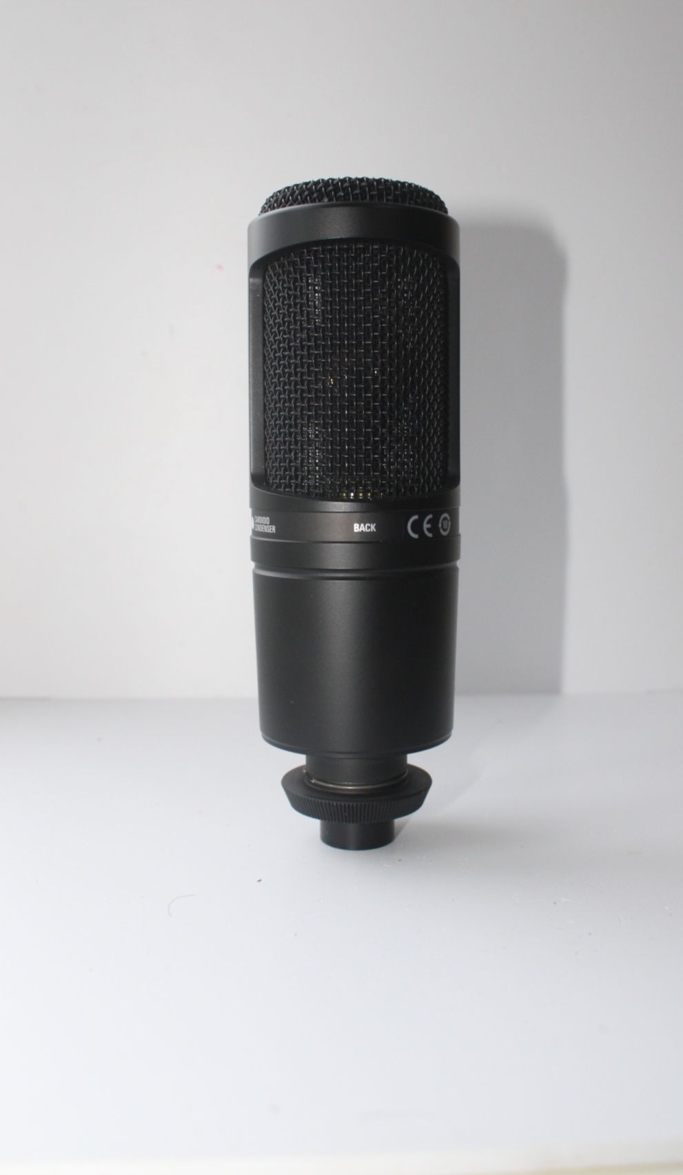 Срочно продам микрофон Audio Tecnika 2020 p