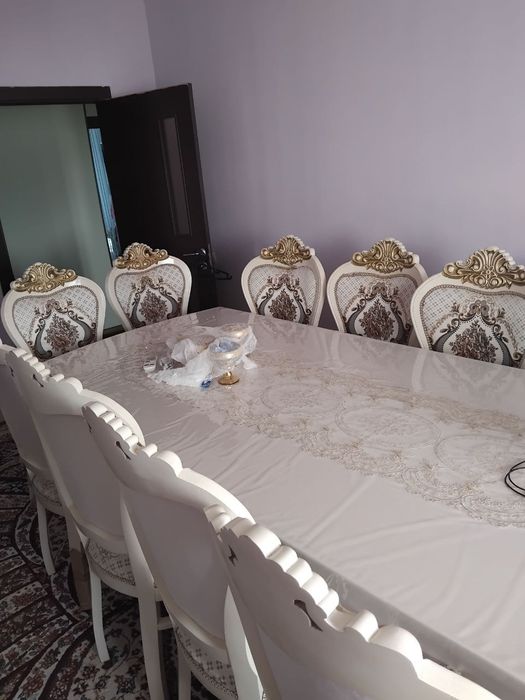 Стол стул сотилади нархи келишилган холда