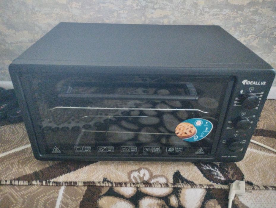 Продается новая электрическая духовка Ideallux