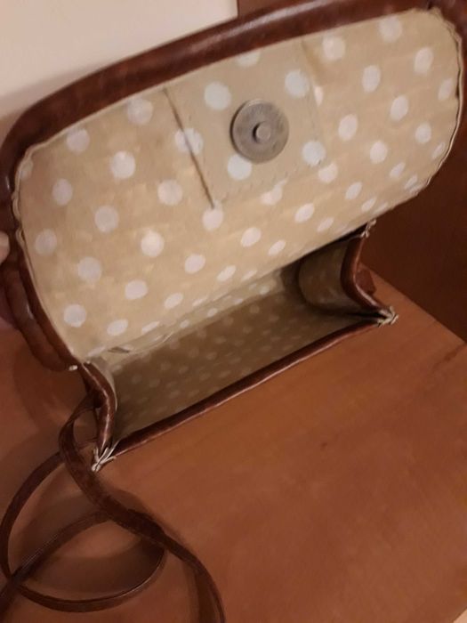 Дамска чанта с дълга дръжка