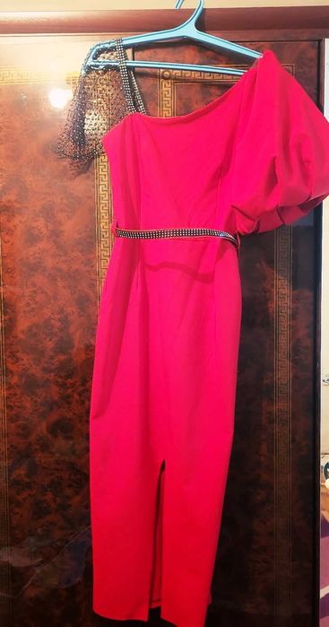 Вечернее нарядное платье