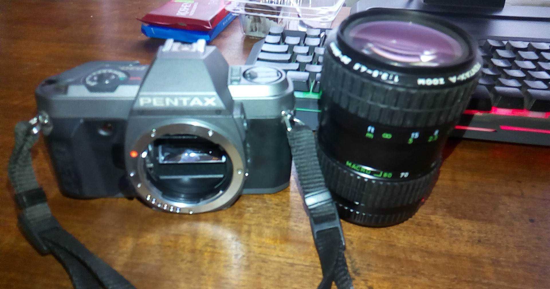Camera Foto Pentax p30T cu Lentila Pentax-a Zoom 1:3.5`4.5 28-80mm