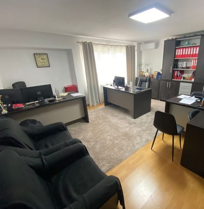 Apartament generos 4 camere 120 m2 utili, ultracentral, Radauti km 0