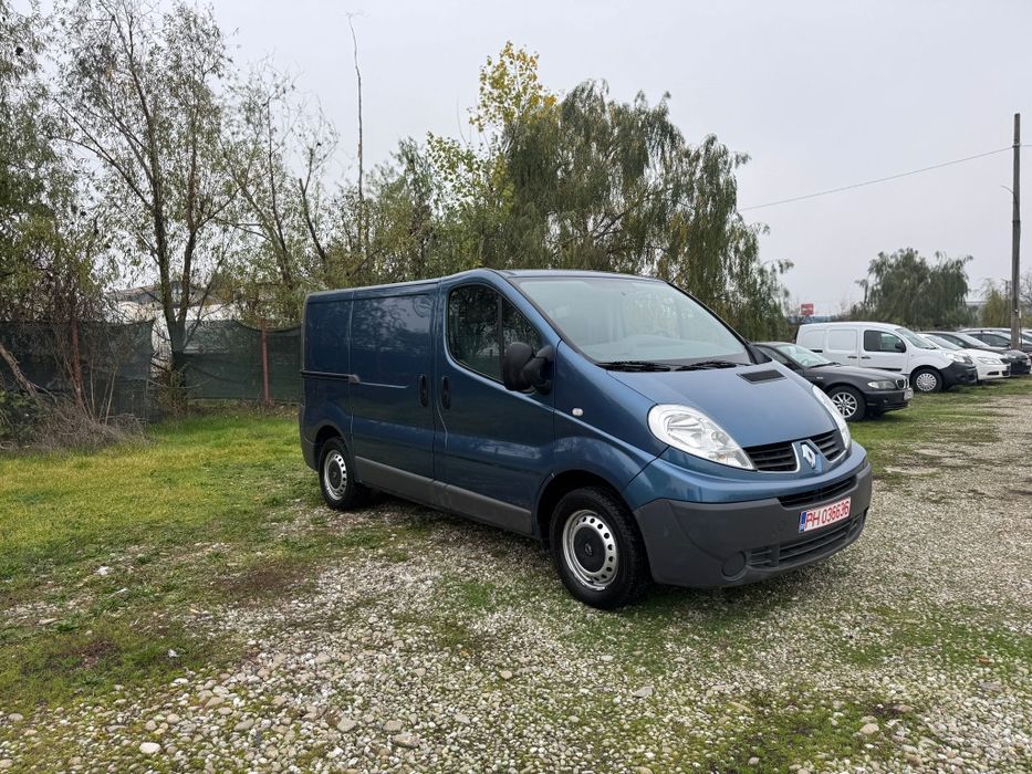 Renault trafic 2.0 09/2013 impecabila