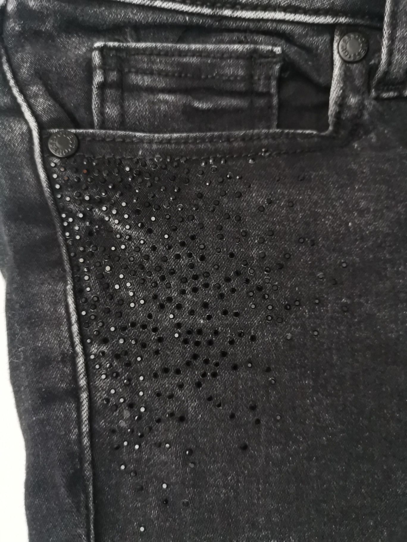 Дънки по 10 лв за брой - Zara, Guess, Seven sesters и др.