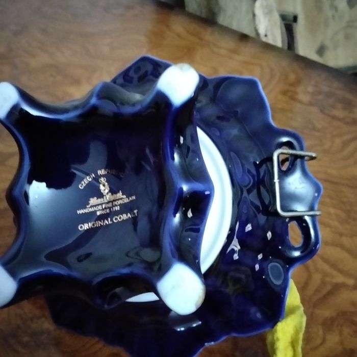 Продам вазочку Чехия