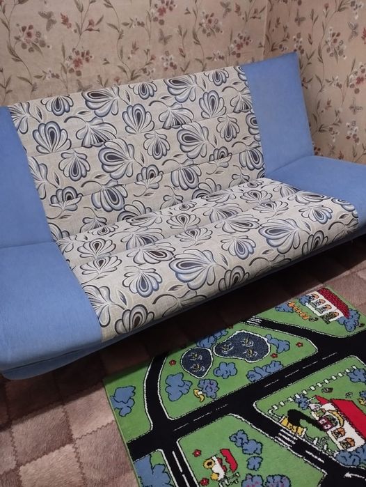 Продаю диван район согры