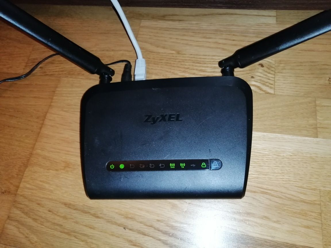 Router wireless ZyXEL Gigabit NBG6515 Dual-Band WiFi 5G