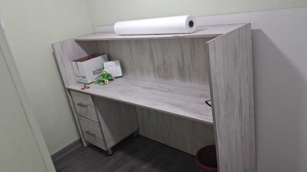 Продам  ресепшн .