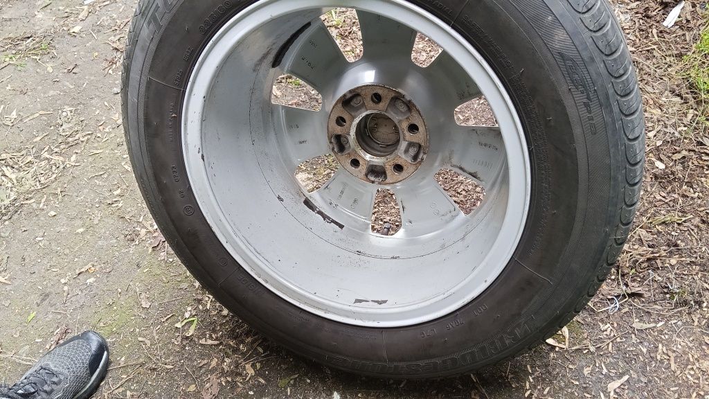 Джанти с гуми 225/60/16 Audi 66.6-57.1 A4,A6,A8 (5x112)