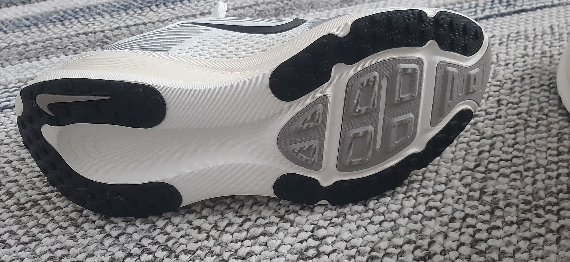 NIKE  оргинални маратонки