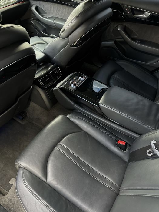 Ауди а8 3.0 tdi 2012година