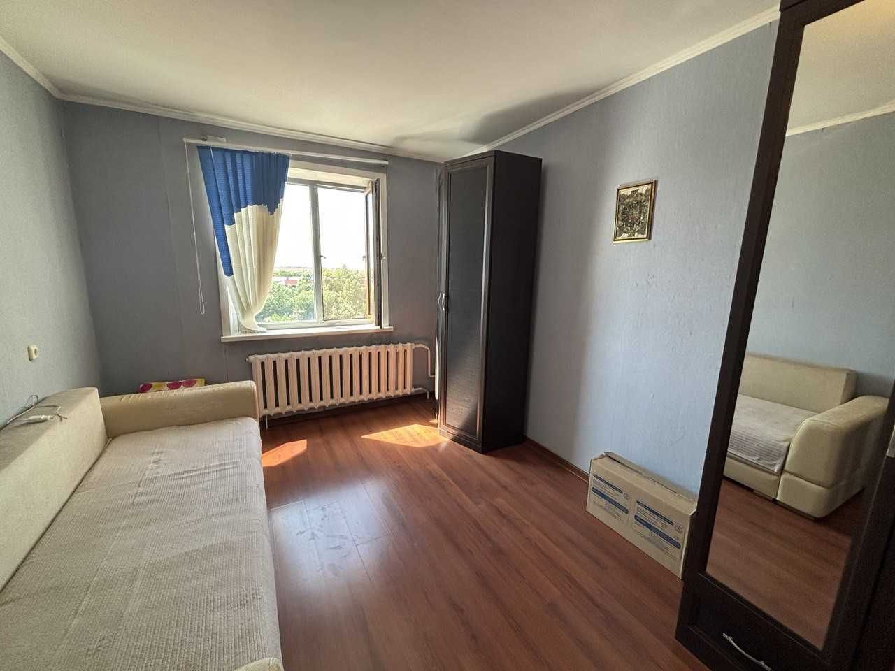 Продам 2-комнатную квартиру в 7 микрорайоне. Улучшенная планиировка.