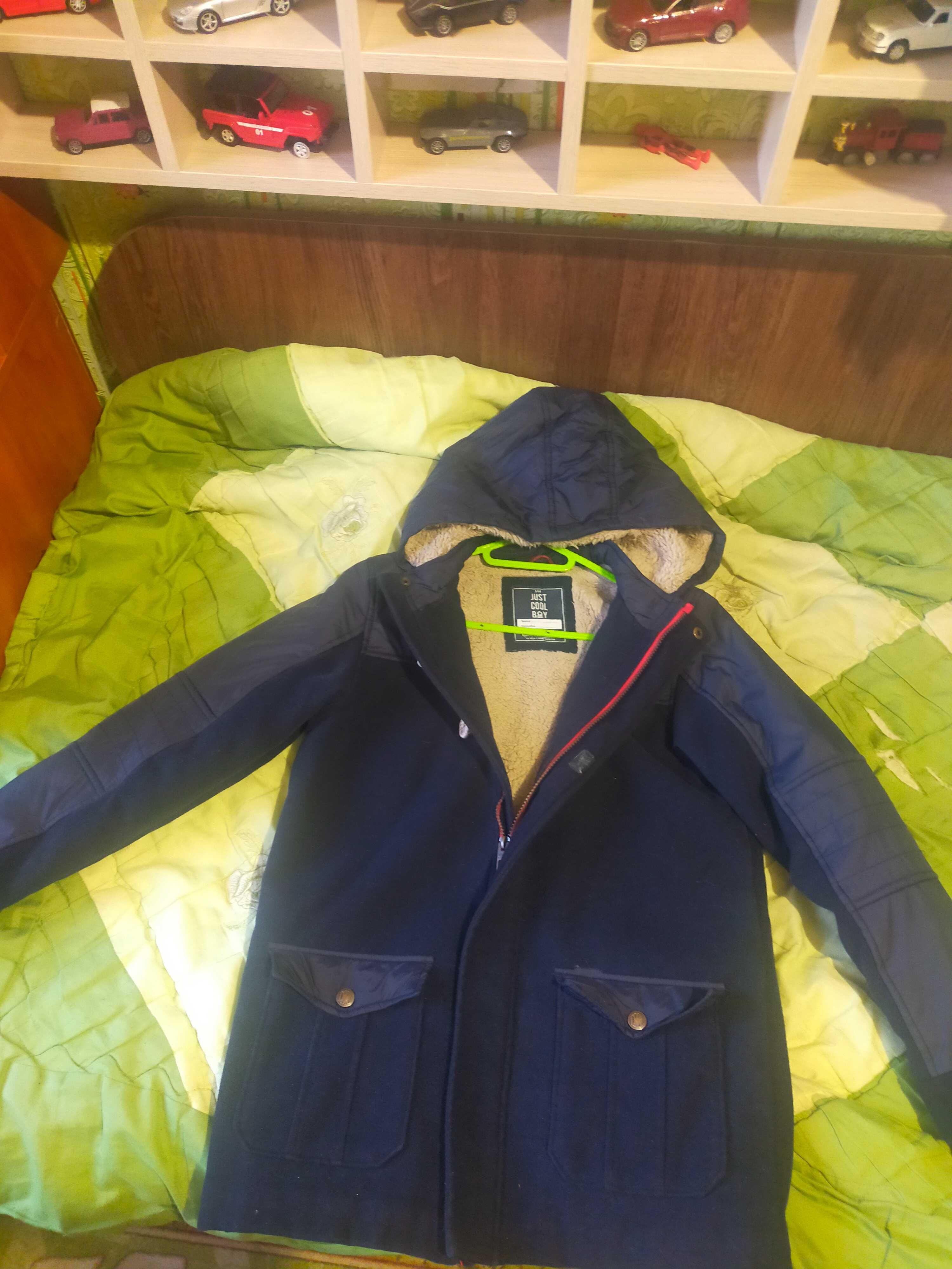 Пальто и куртка на мальчика 11-12лет