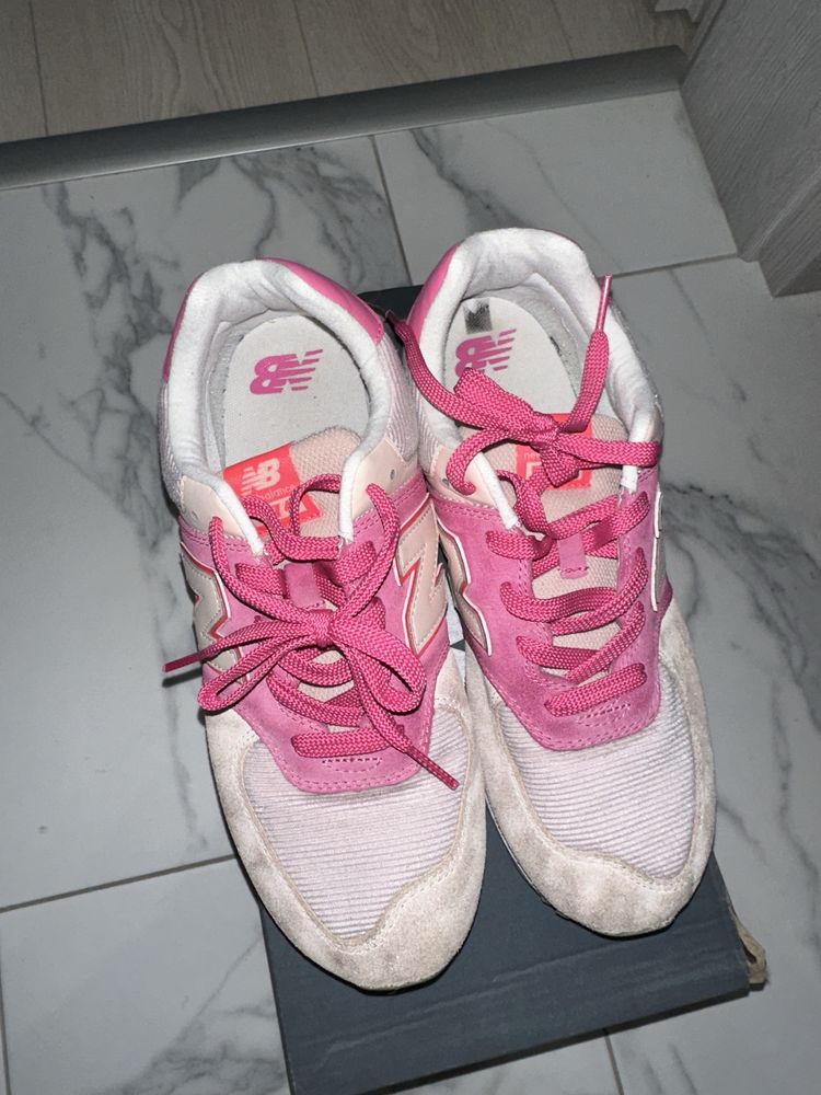 Дамски маратонки new balance