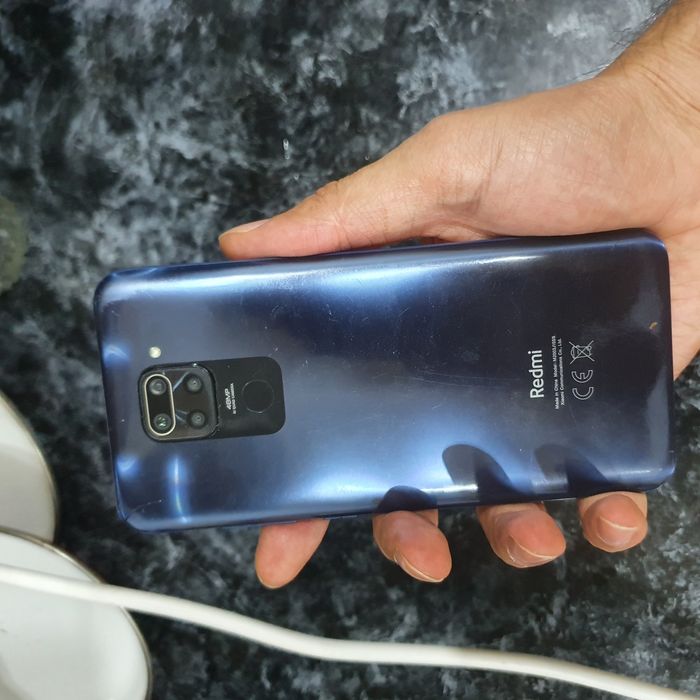 Телефон сотилади redmi note 9 64g